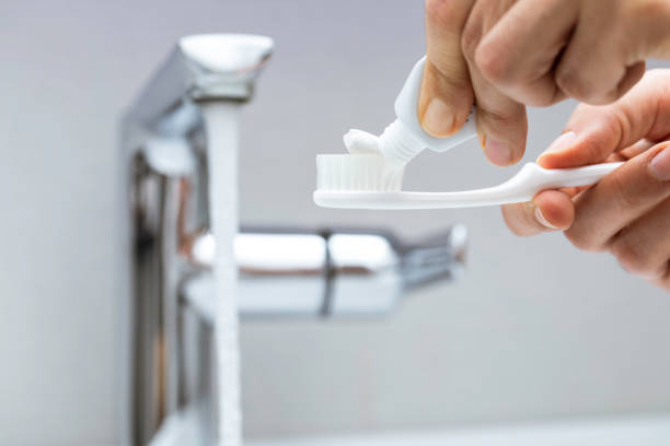 Helpful Hints for Maintaining a Spotless Toothbrush