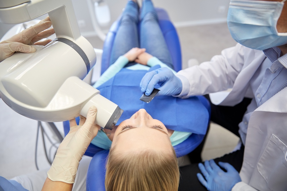 3 Reasons Dentists Need You to Take Dental X-Ray