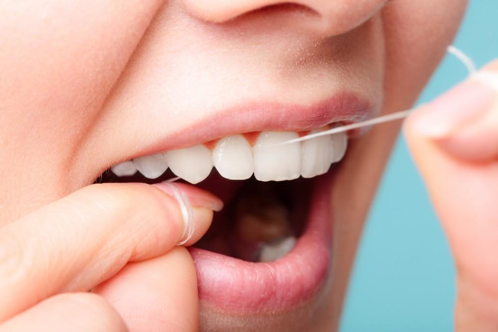 Flossing – Is It Really Effective? 